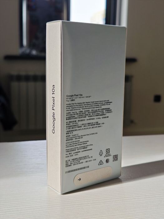 Google pixel 10a в цвете fog (зеленый)