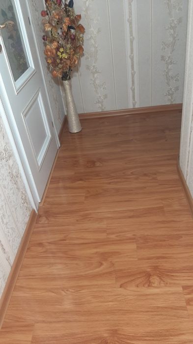 Ламинат глянцевый