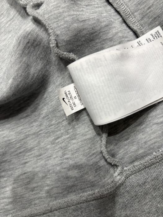 Tech Fleece M Сив Оригинален