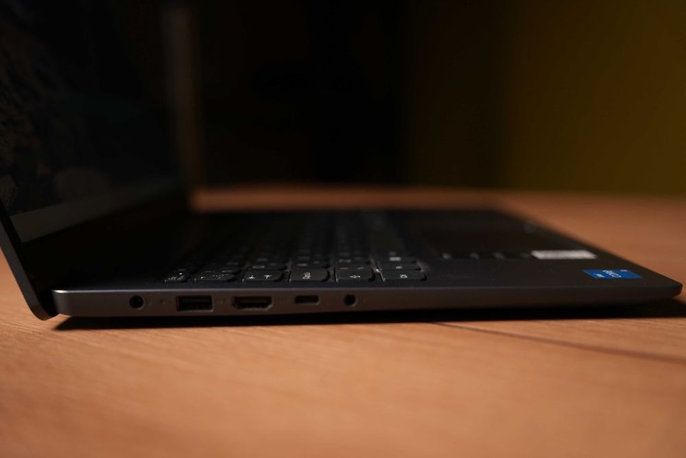 Lenovo IdeaPad Slim 3  (Intel Core i3-N305 | DDR5 8GB | SSD 256GB )