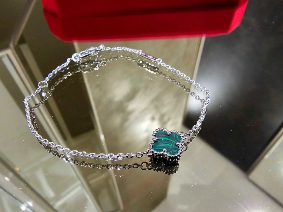 Van Cleef & Arpels VCA Silver Malachite Sweet Alhambra Дамска Гривна