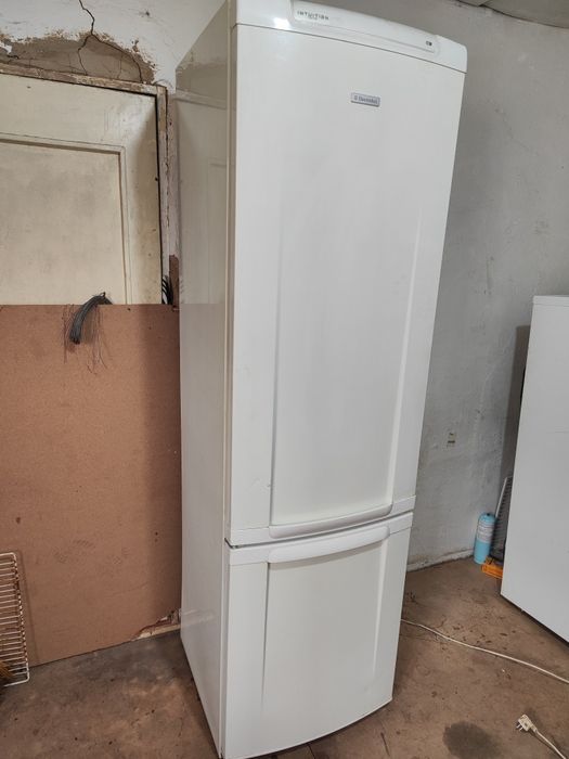 Холодильник рабочий