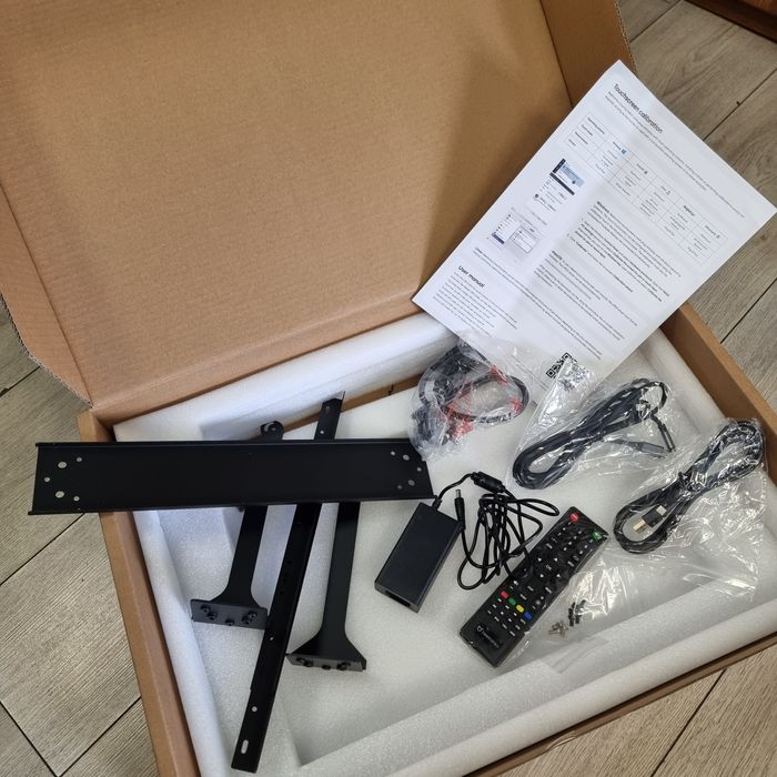 Amanet F28: Monitor Tactil Beetronics 22TS7M