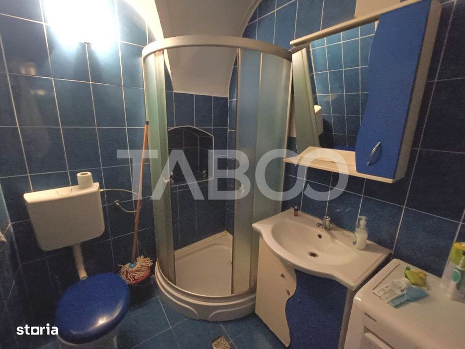 Apartament la casa 3 camere 70 mpu utili in apropiere de Piata Cibin