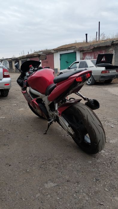 Продам мотоцикл ямаху r6 2002 год
