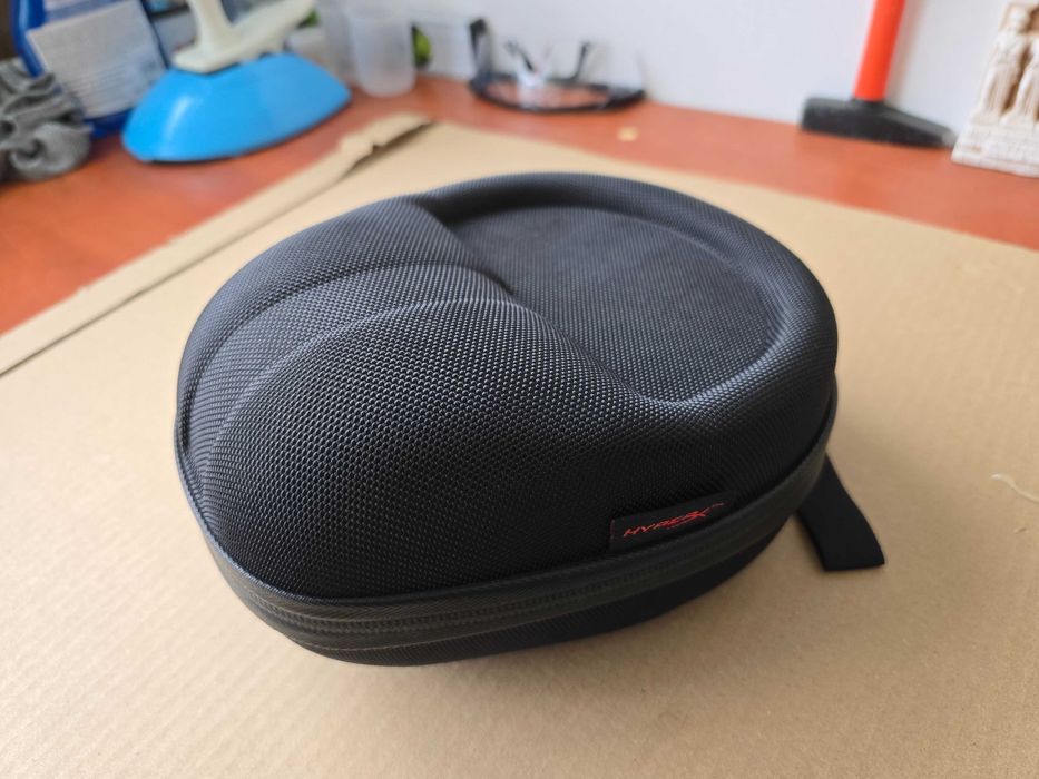 Оригинален твърд калъф за геймърски слушалки HyperX