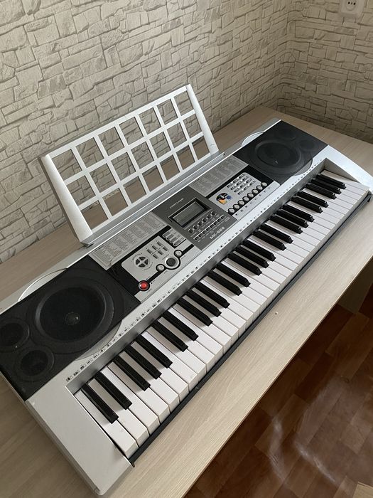 Синтезатор cortland