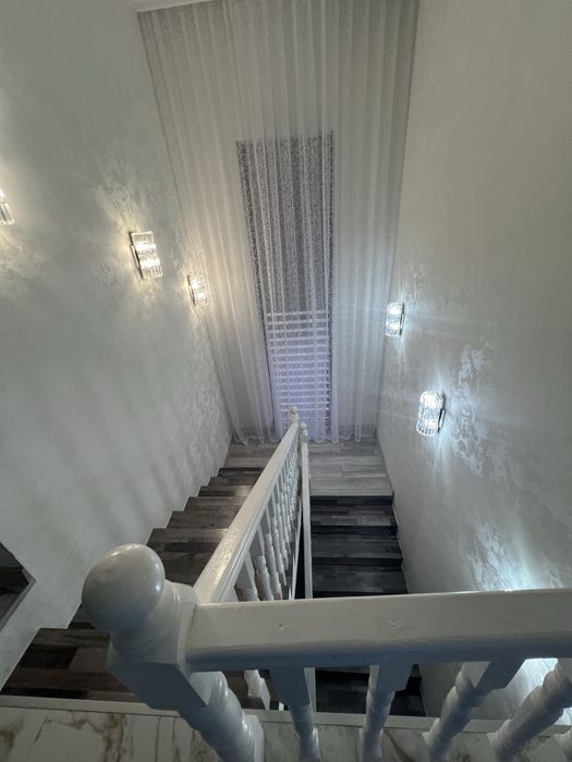 Продам двух этажный котэдж