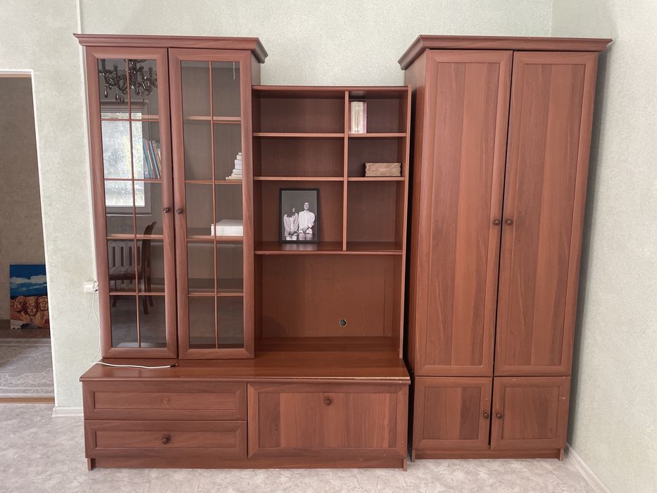 Шкаф для зала длиной 2.5м