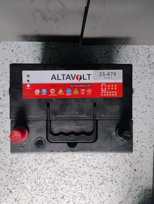 Акумулатор 670ah-ляв плюс