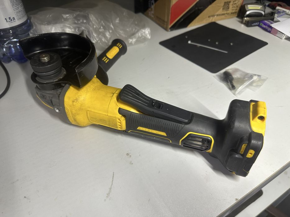 Болгарка DEWALT DCG-416XE тушка