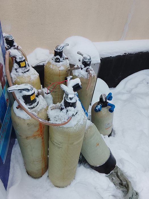 Колонны колбы для очистки воды.