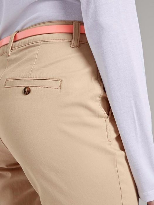 Продавам панталон