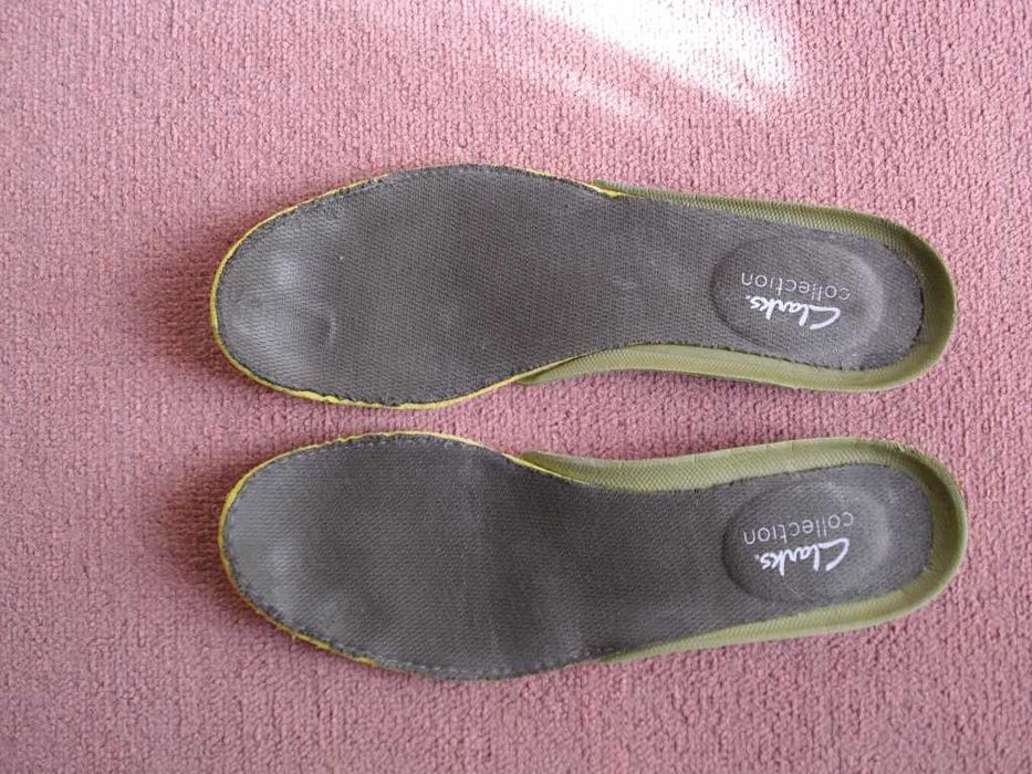 Водоустойчиви обувки Clarks.