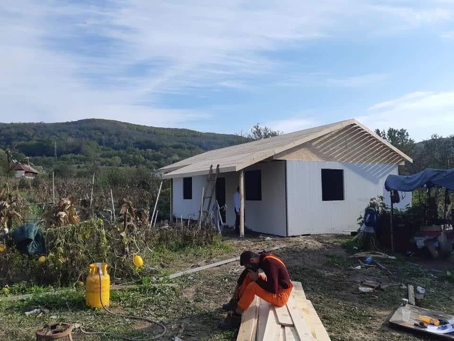 Acoperisuri si reparatii de urgenta