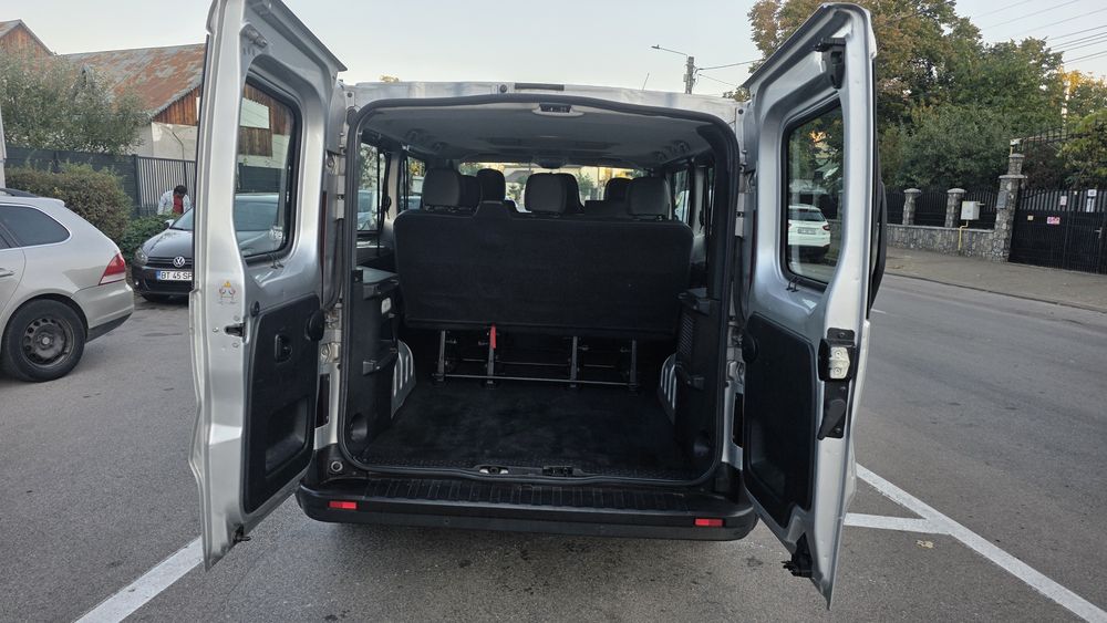 Renault Trafic lll 1.6 dCi * An 2018  * 9 Locuri * Extralung * Euro 6 * Cutie Manuala