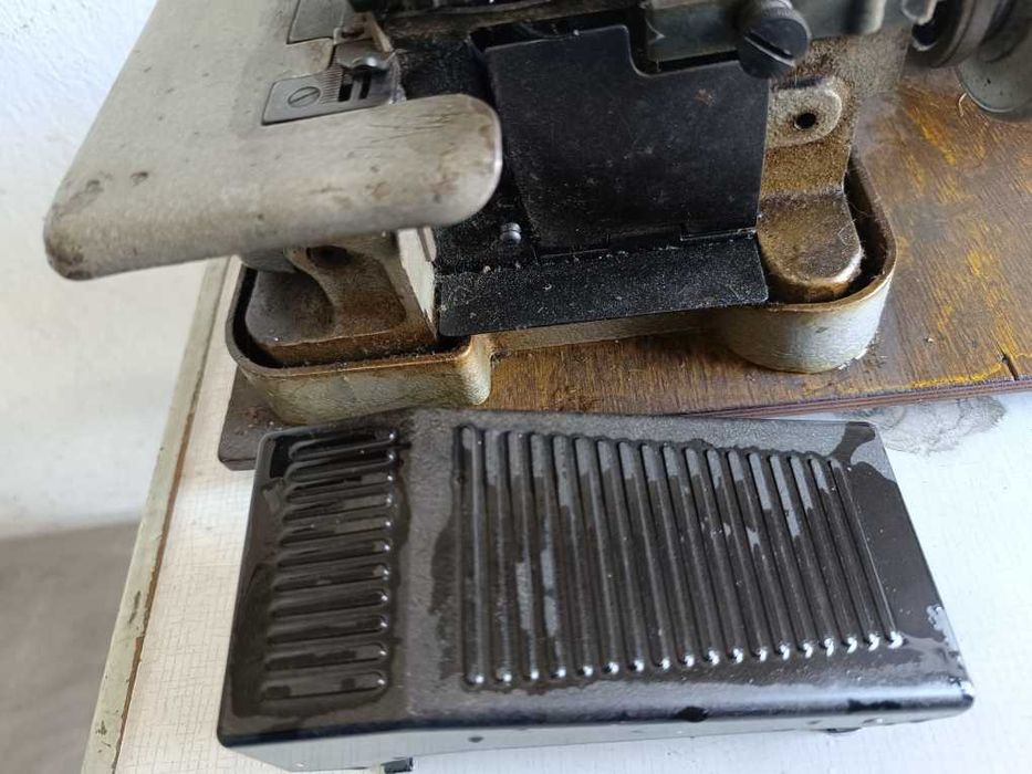 Оверлок  промышленный