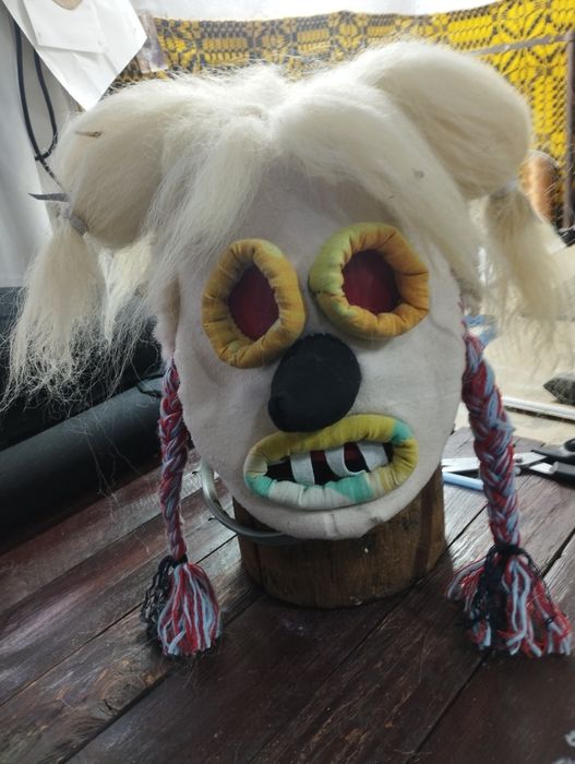 Măști tradiționale de băbuță