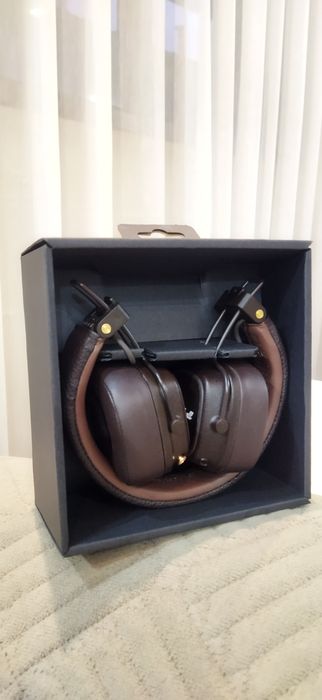 Продам наушники Marshall major 5