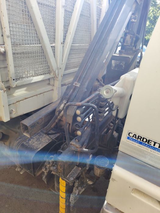 Nissan L 70-09,cu macara și basculare