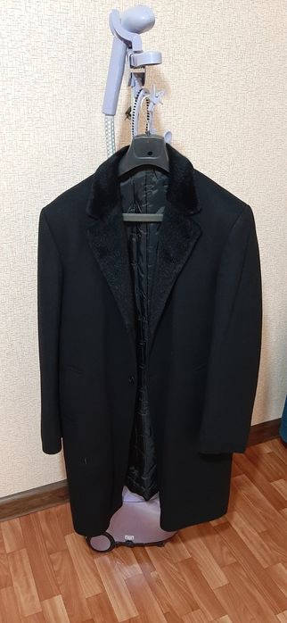 Продаются зимние вещи. Недорого.