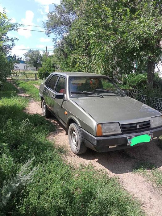 Продаю машину нива 21099