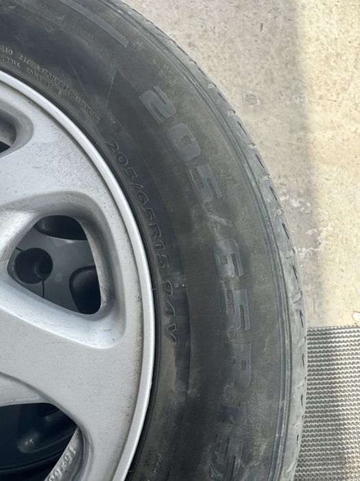 205/65/15 балон