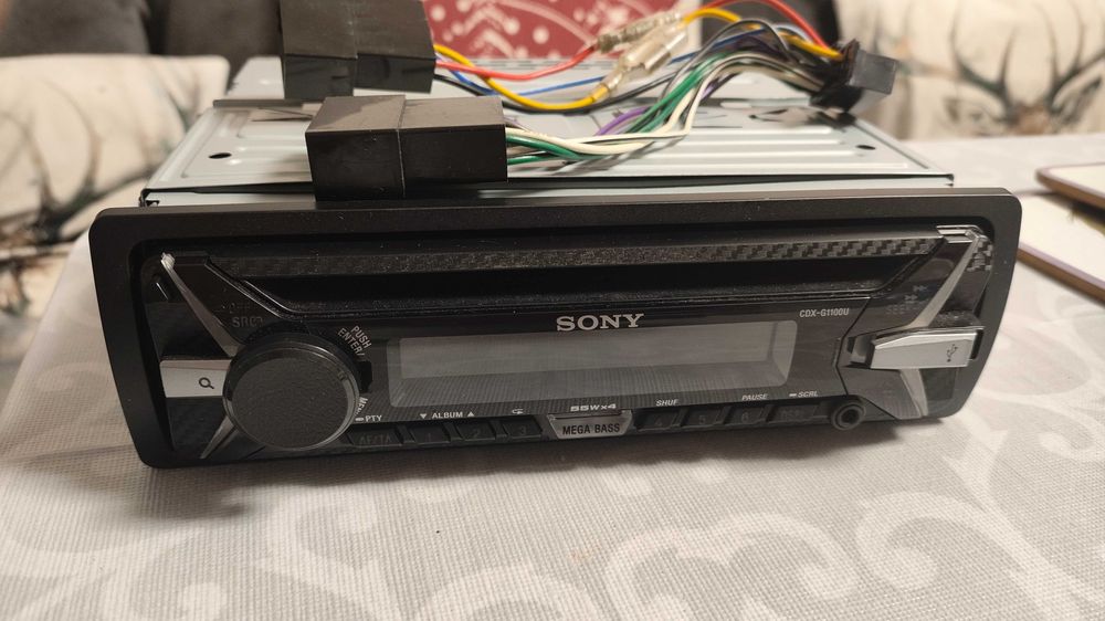 Sony CDX -G1100U