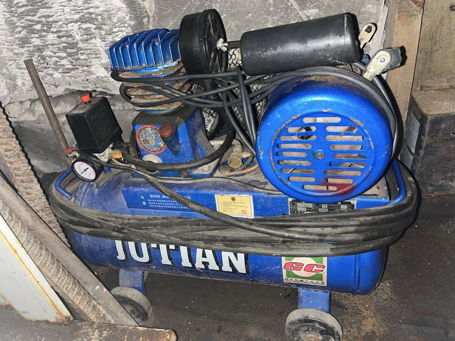 Продам компрессор