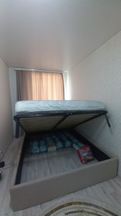 Новая двуспальная кровать