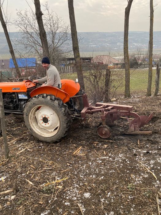 Tractor 312 R + plug