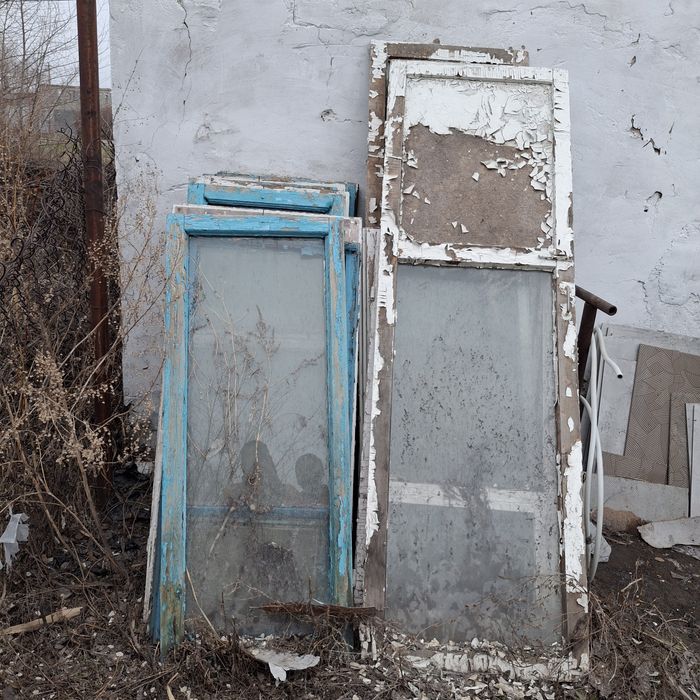 Продам старые окна (под дрова)