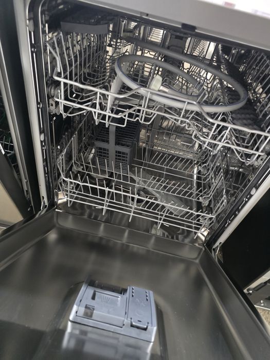 Свободностояща съдомиялна Beko 14 комплекта