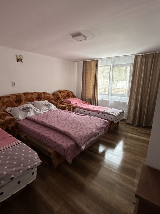 Inchiriez cabană la munte cu ciubar