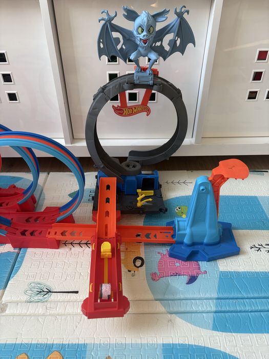 Писта Hot Wheels