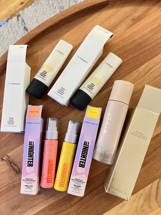 Бази, пудри и спрейове Laura Mercier, Milk, Too Faced, NARS, Mac