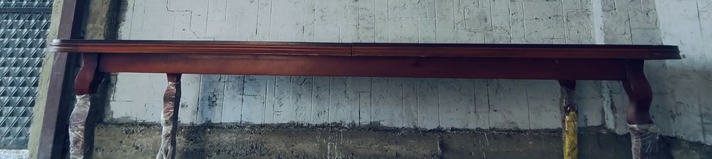 Срочно Продаю стол для гостей