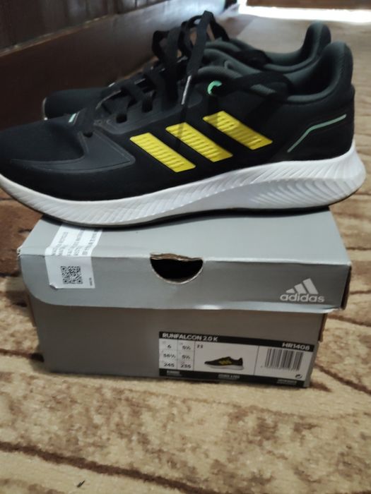 Маратонки Adidas