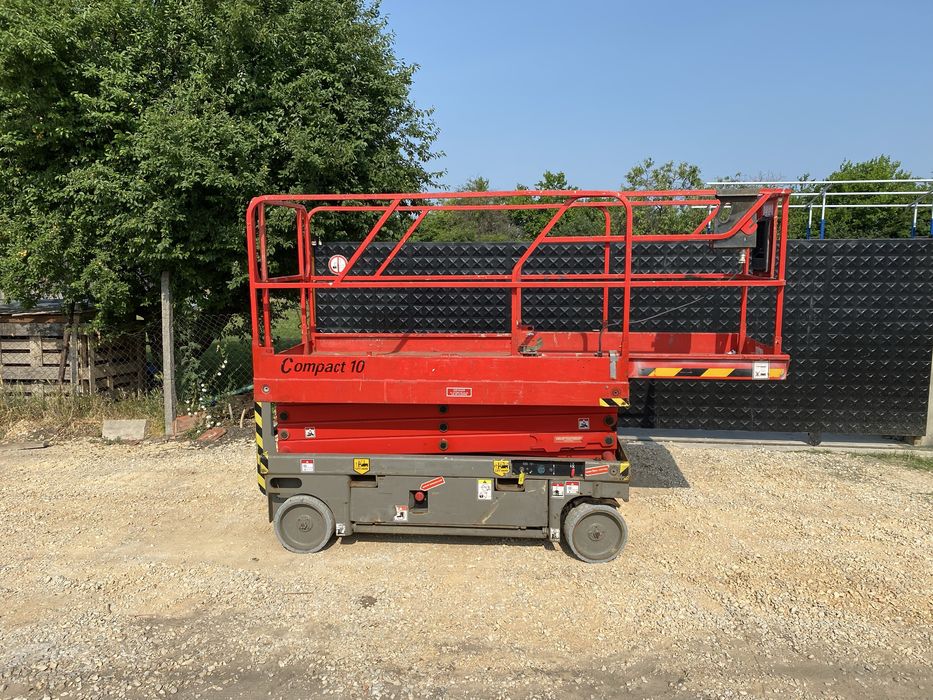Ножична Вишка Haulotte Compact 10