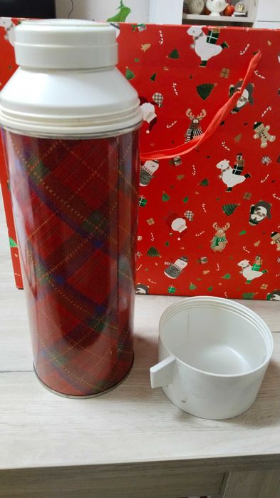 Термоси различни модели