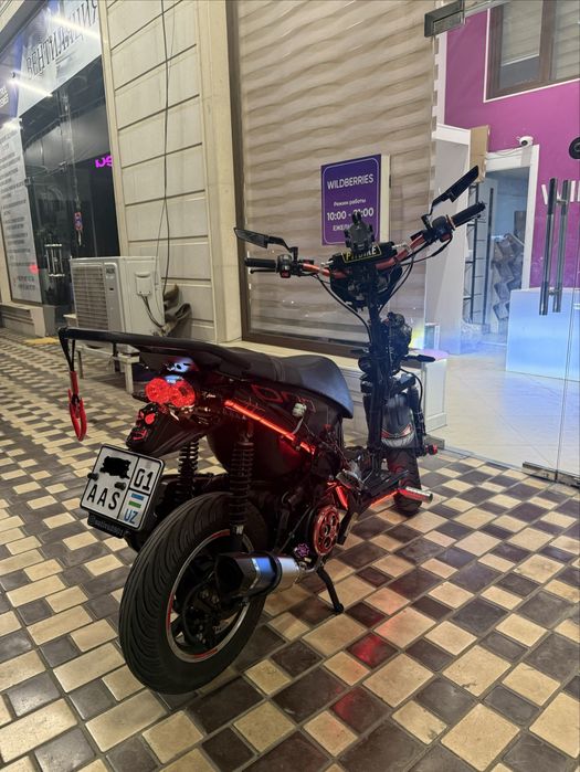 Продаётся скутер Italia R-3, 150 куб. см