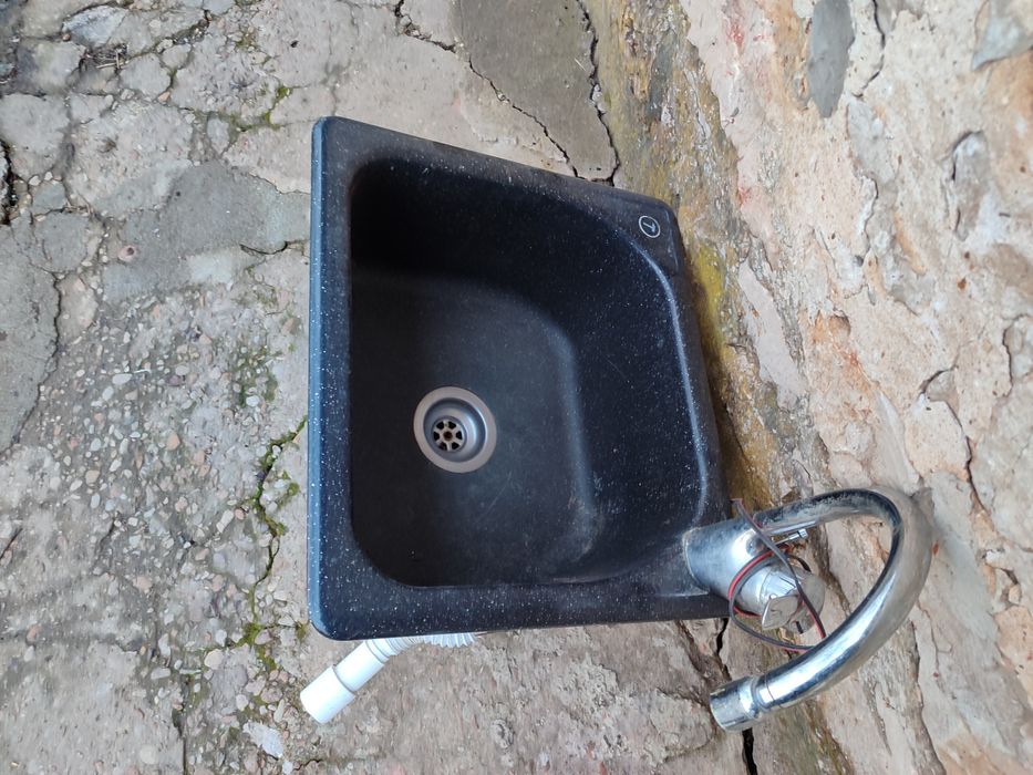 Мивка за вграждане от полимермрамор