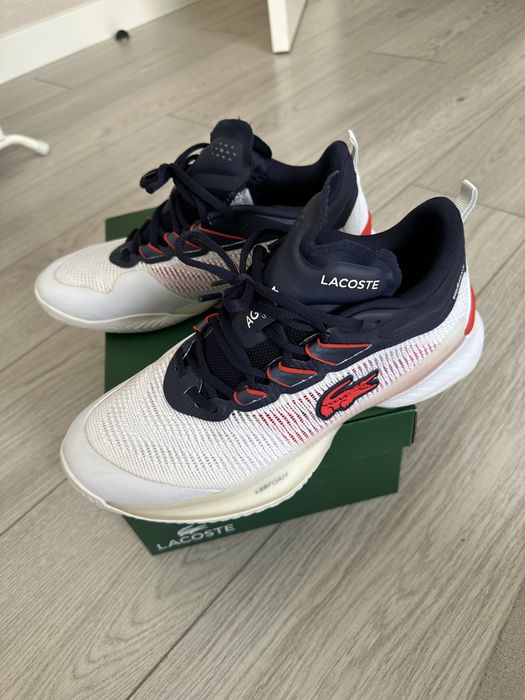 Продам кроссовки оригинал Lacoste