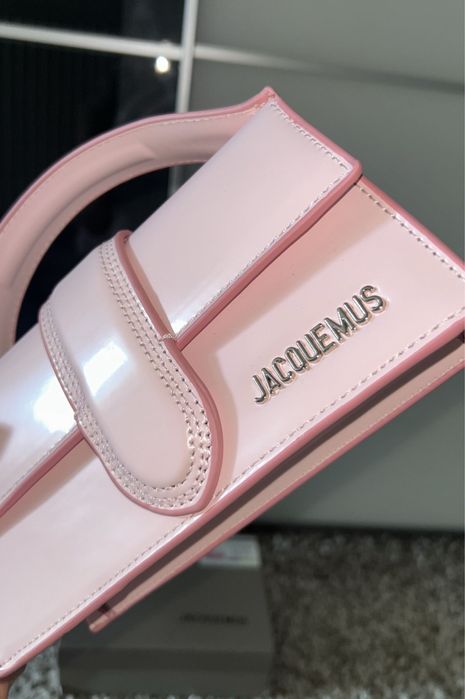 Geanta Jaquemus Le bambino powder pink pe stoc