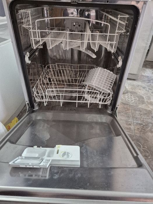 Продам посудомойку indesit