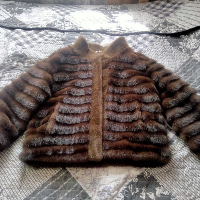 Продам шубы срочна