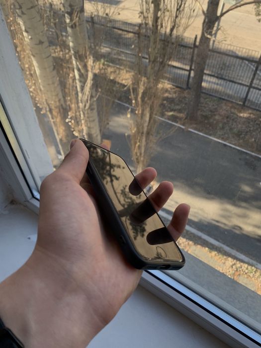 iPhone SE 2020-Айфон СЕ 2020