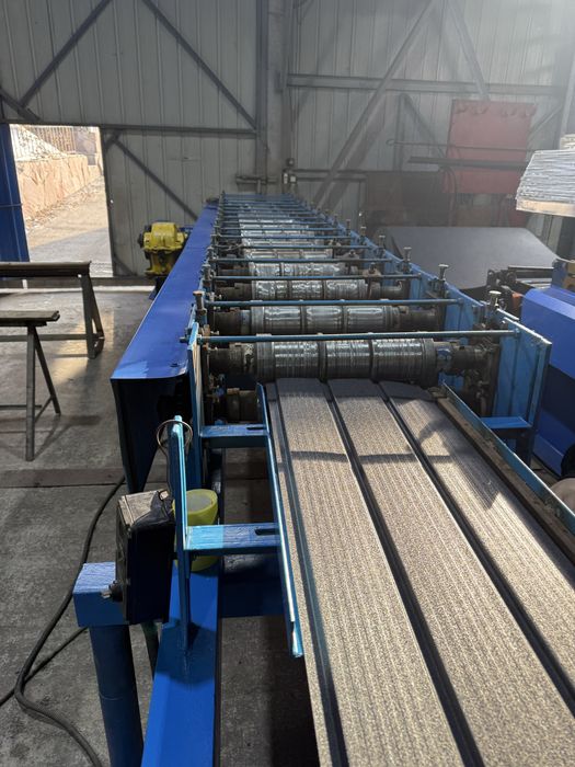 Станок по производству трехполосного софита