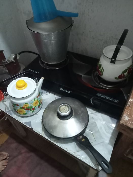 Мебель,ыдыстар,газ плита