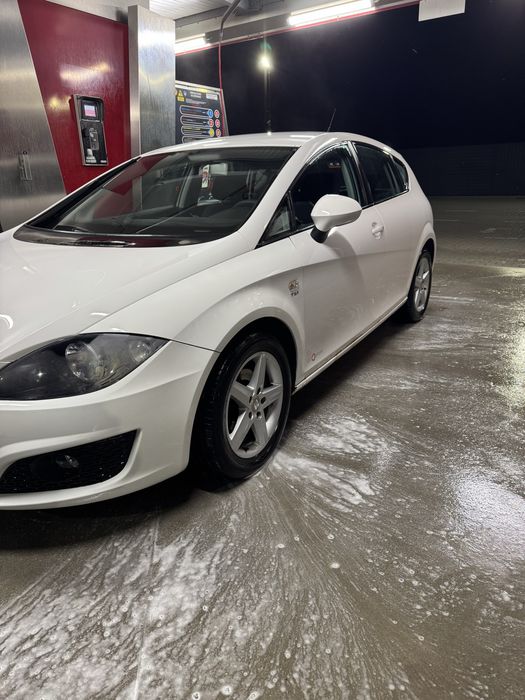 SEAT Leon 2011 — imagine 2